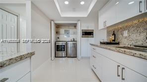 SUNSET PARK LAKE VILLAS S - Residential Lease