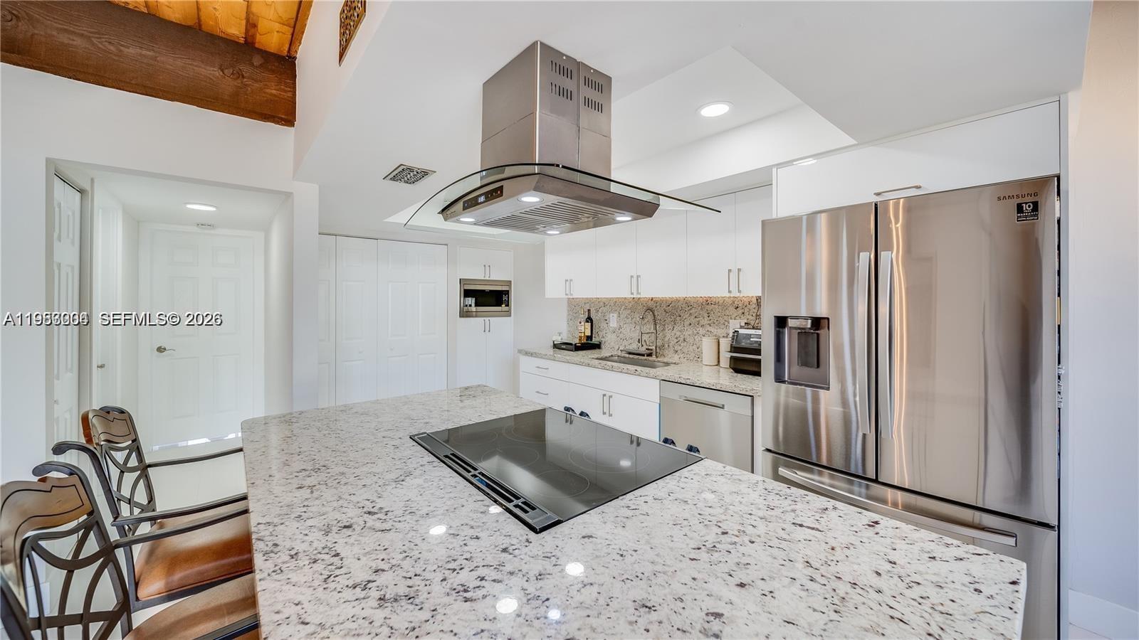 SUNSET PARK LAKE VILLAS S - Residential Lease