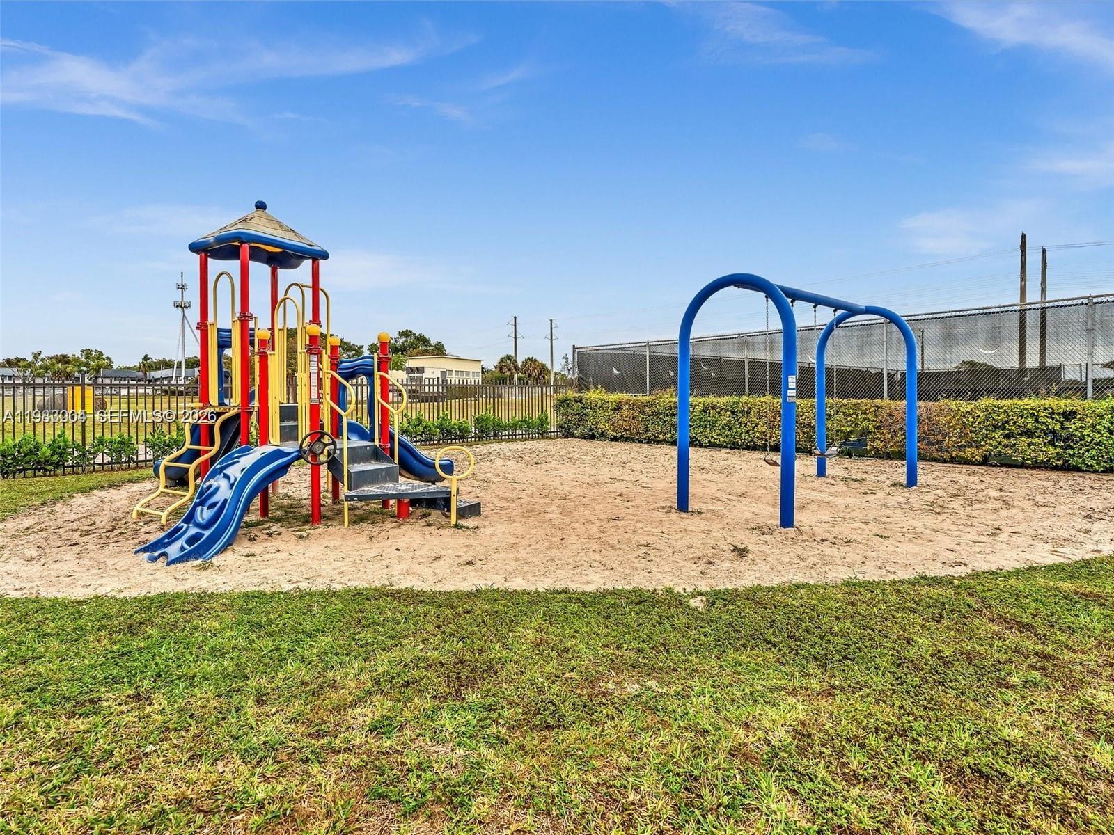 SUNSET PARK LAKE VILLAS S - Residential Lease