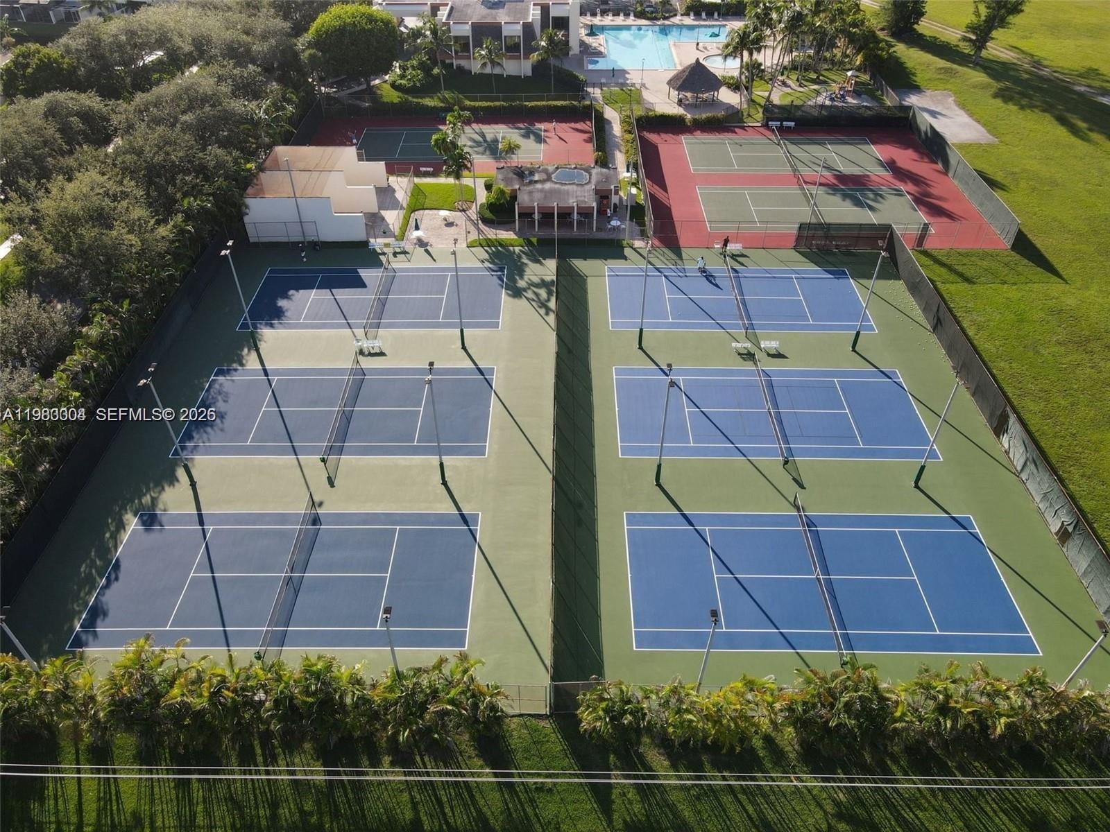 SUNSET PARK LAKE VILLAS S - Residential Lease