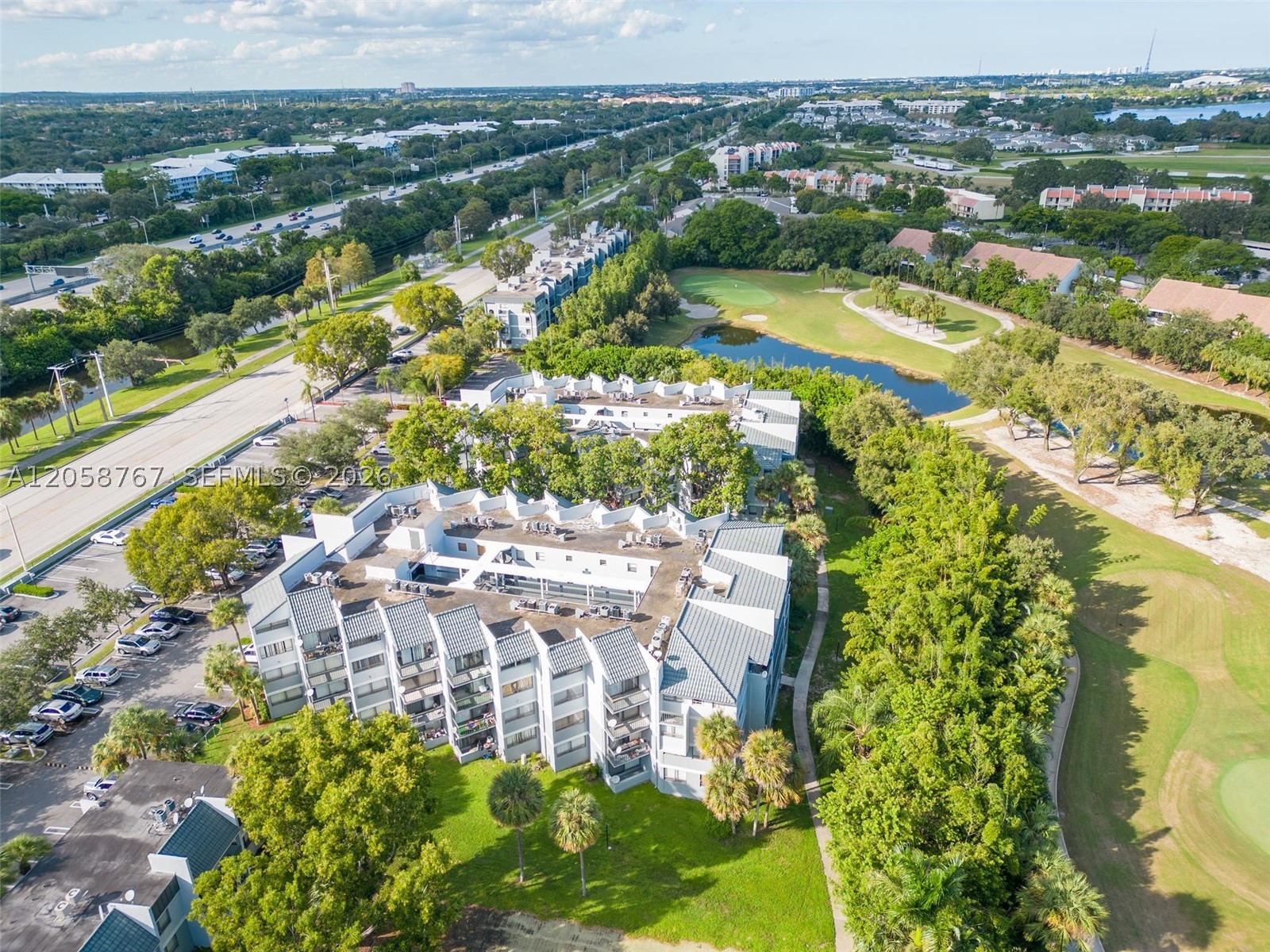 PRESIDENTIAL GOLFVIEW - Residential