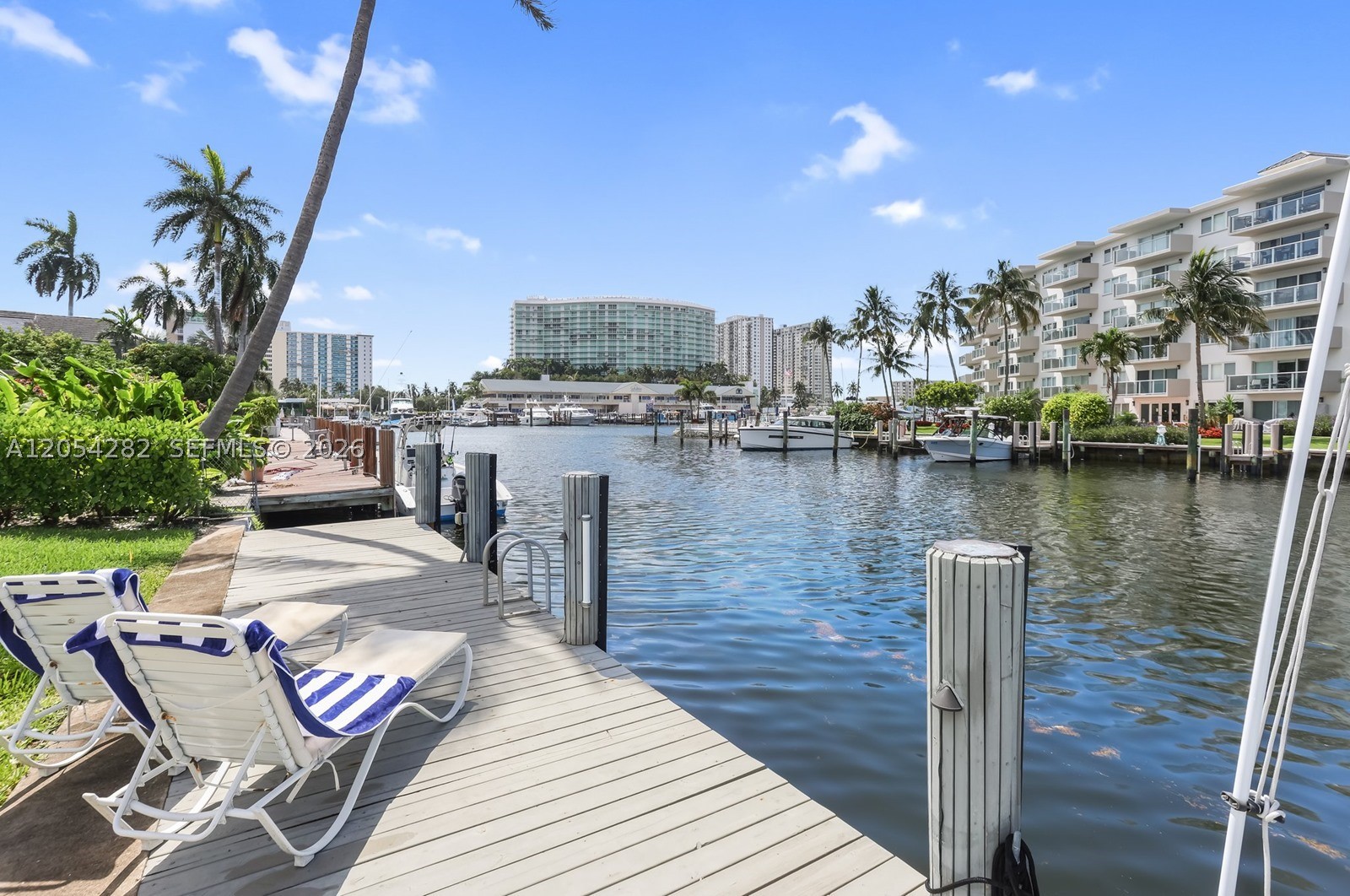 HARBOR VILLAGE SEC - Residential