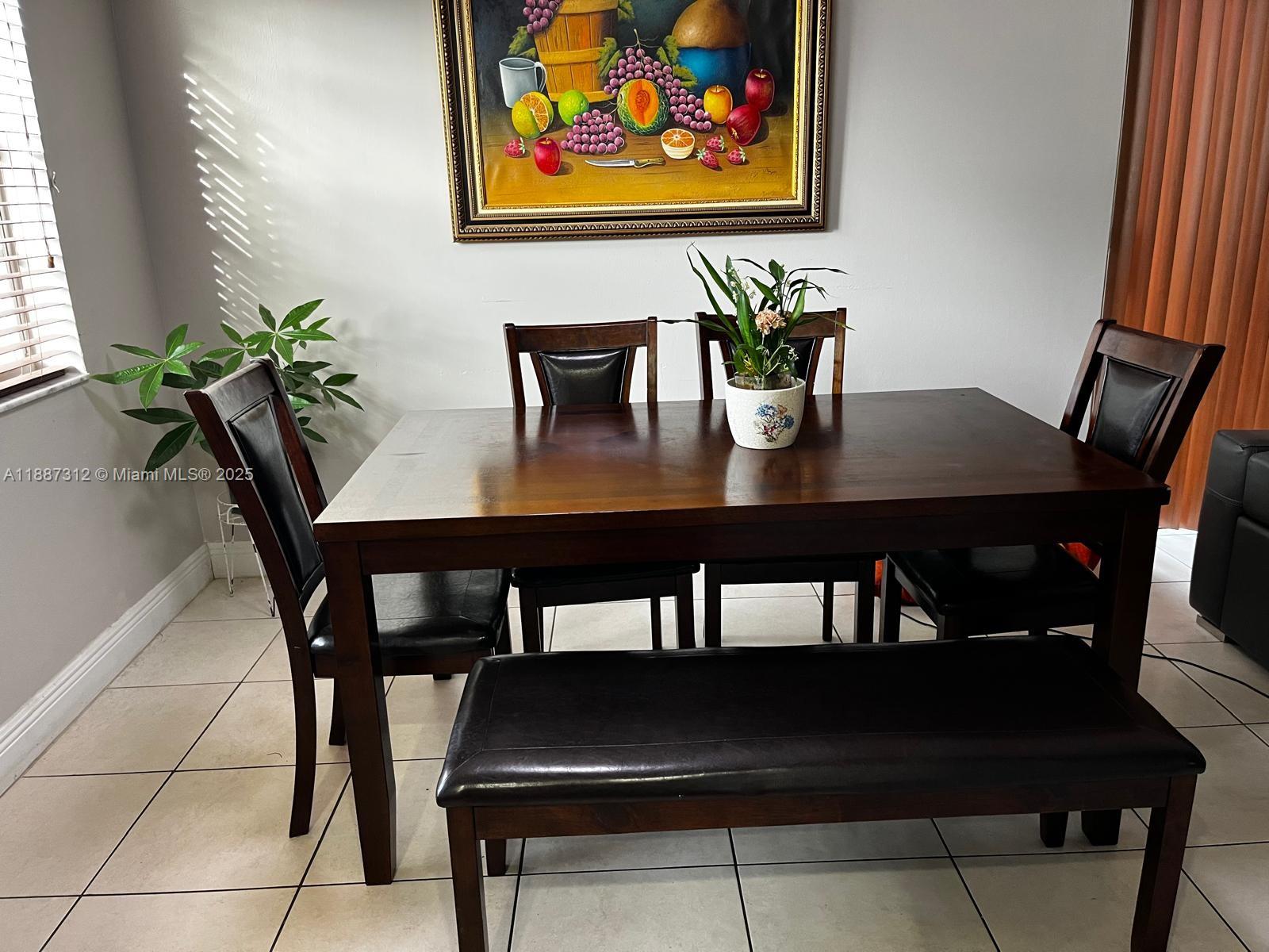 WINDMILL LAKES V CONDO - Residential