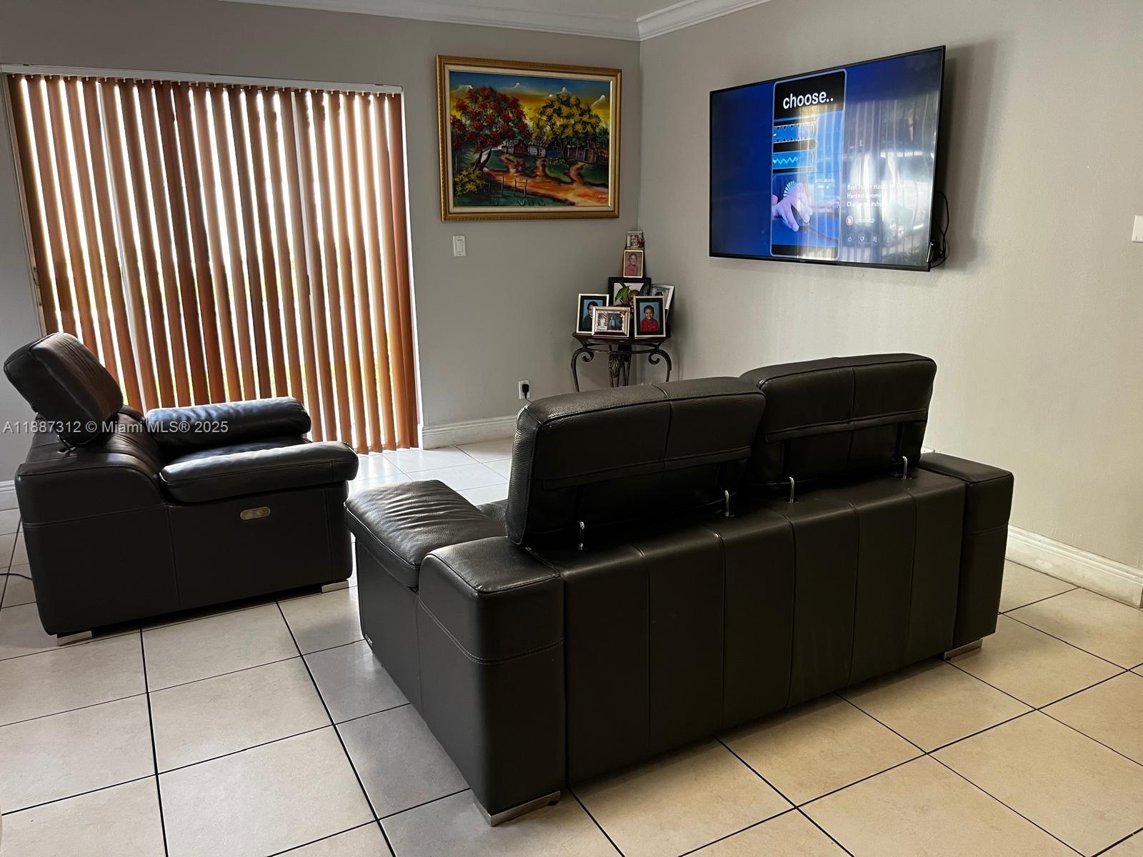 WINDMILL LAKES V CONDO - Residential