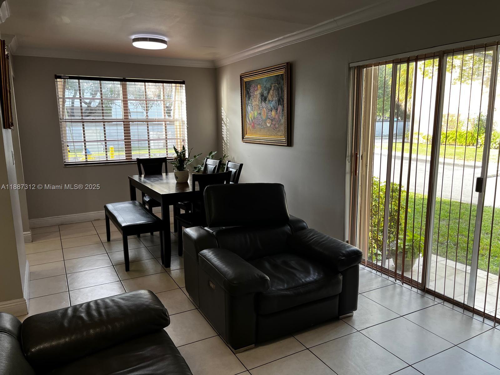 WINDMILL LAKES V CONDO - Residential