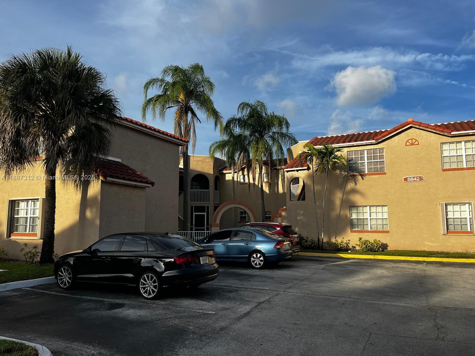 WINDMILL LAKES V CONDO - Residential