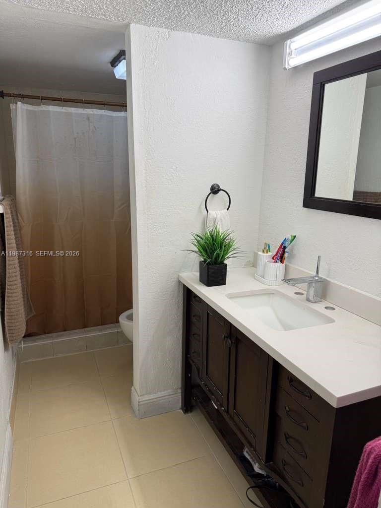 LOS ARBOLES CONDO - Residential
