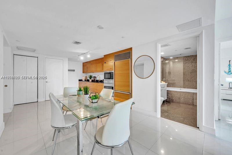 ICON BRICKELL CONDO NO 3 - Residential