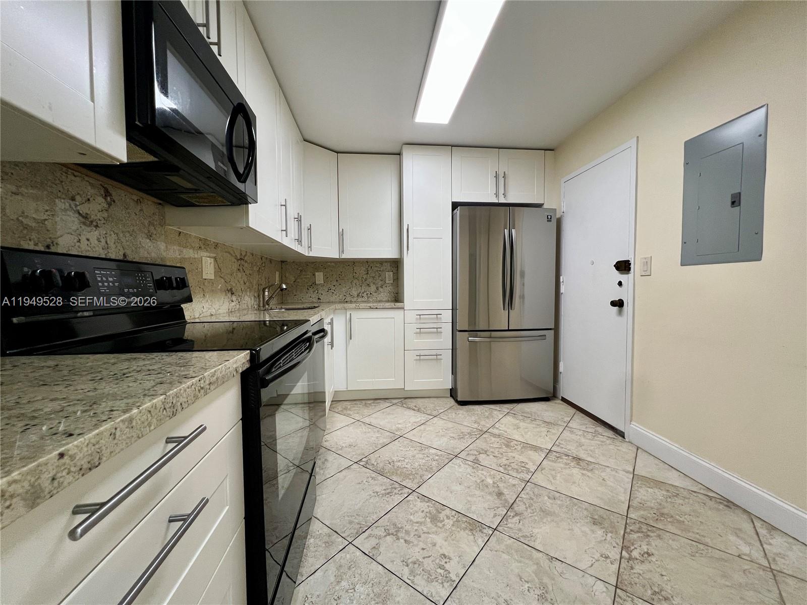 PLAZA TOWERS NORTH CONDO - Residential