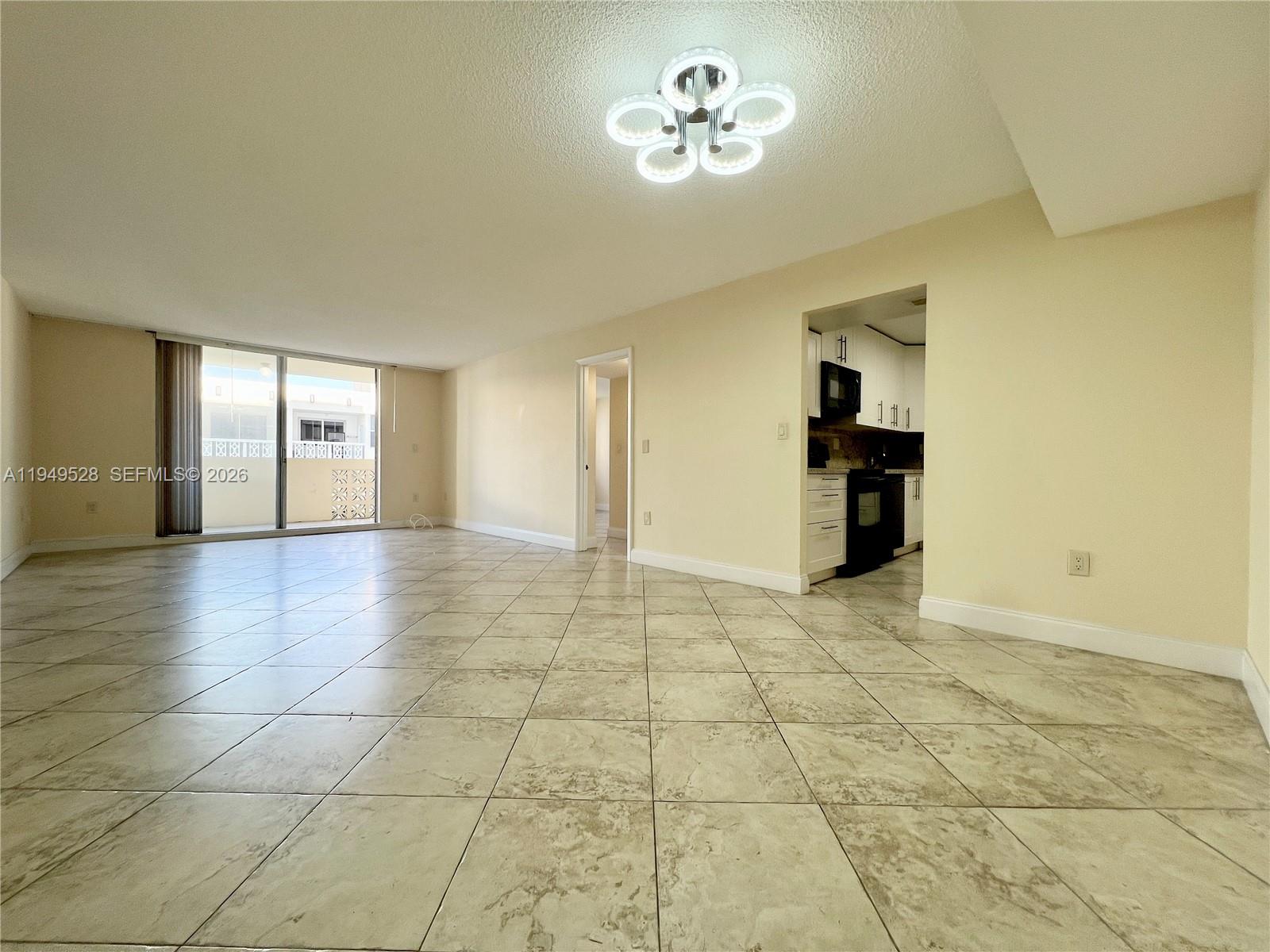 PLAZA TOWERS NORTH CONDO - Residential