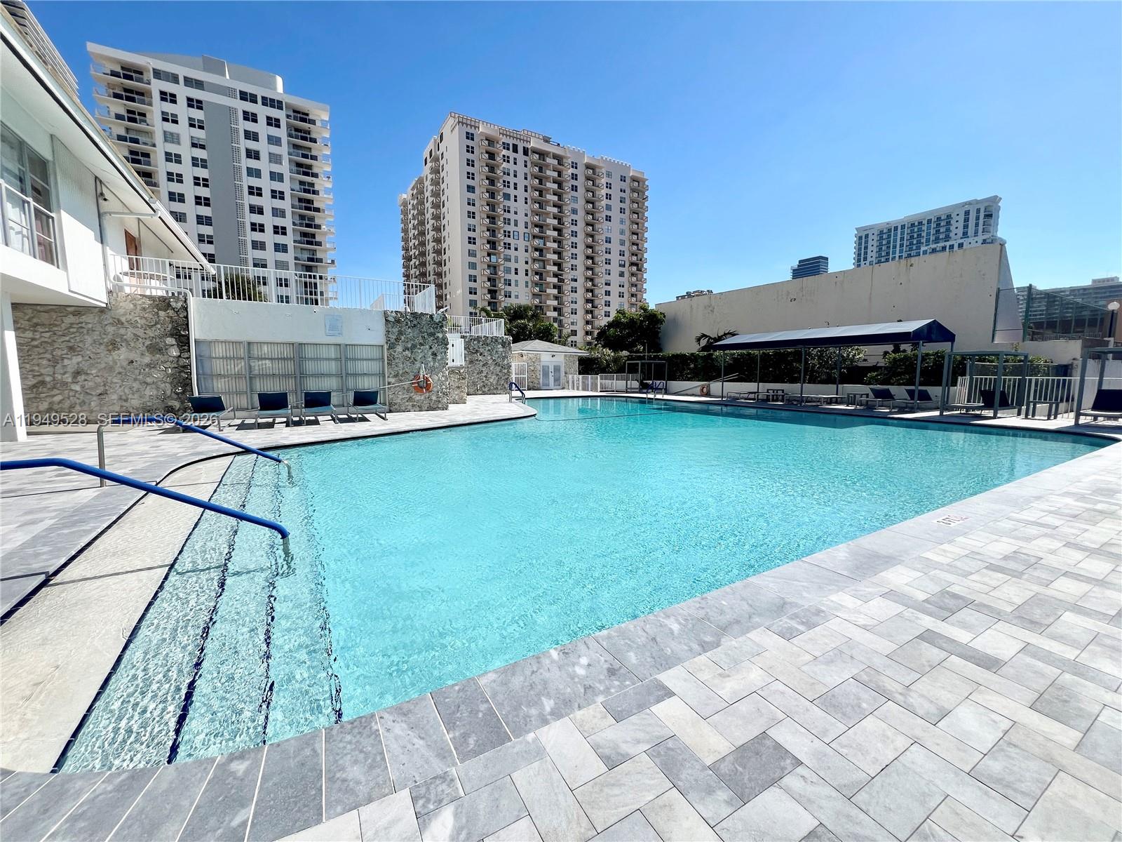 PLAZA TOWERS NORTH CONDO - Residential