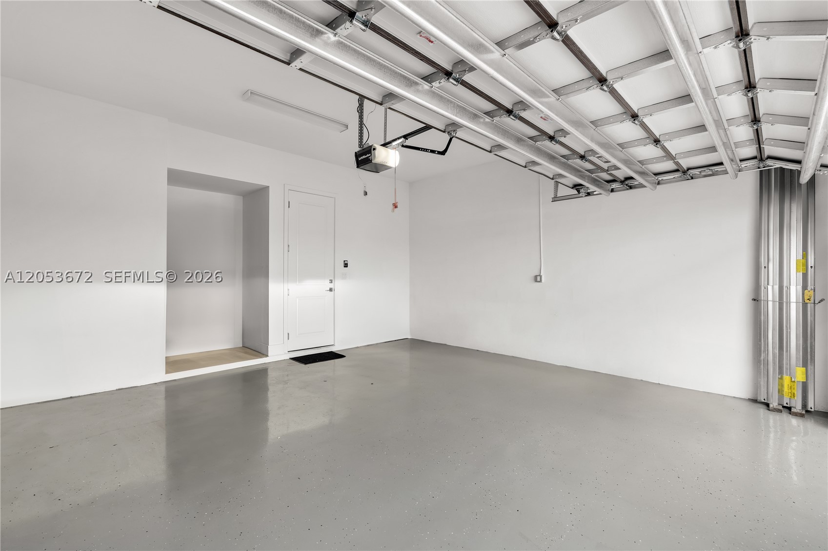 DOWNTOWN DORAL SOUTH PHAS - Residential Lease