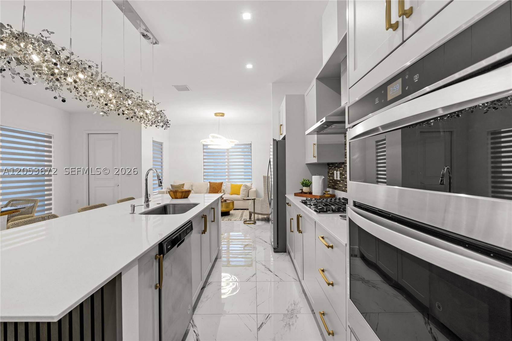 DOWNTOWN DORAL SOUTH PHAS - Residential Lease