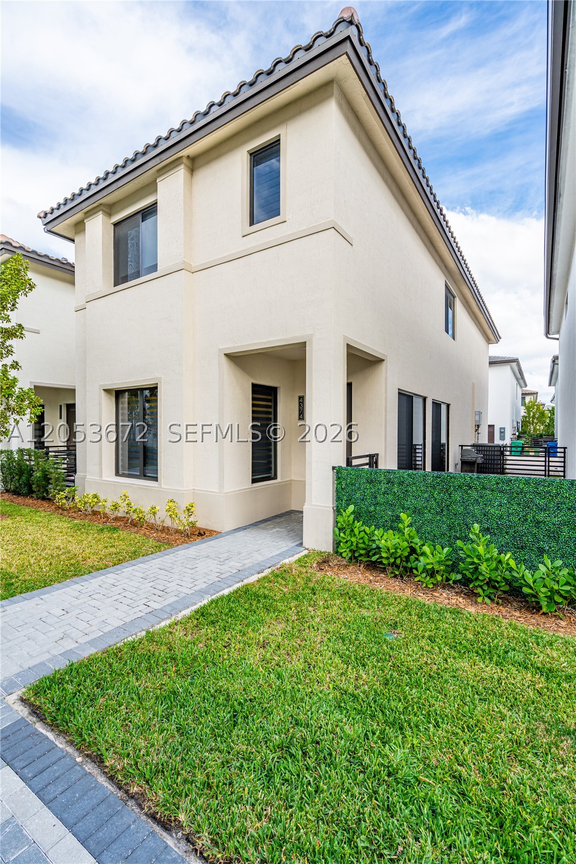 DOWNTOWN DORAL SOUTH PHAS - Residential Lease