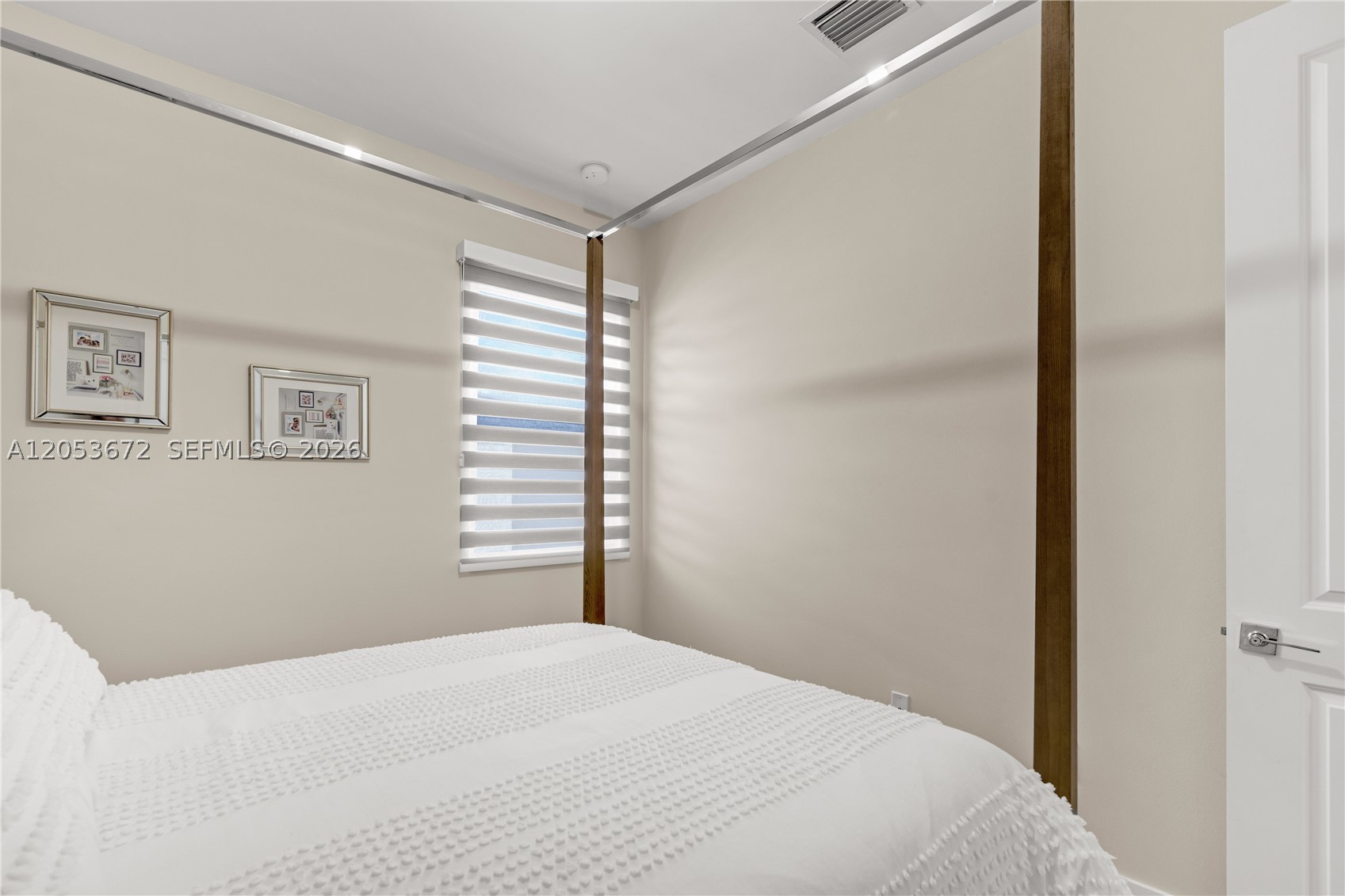 DOWNTOWN DORAL SOUTH PHAS - Residential Lease