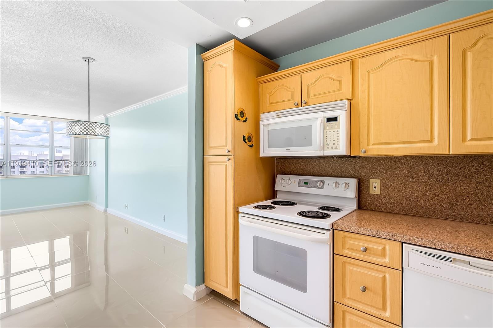 CRESTVIEW TOWERS CONDO - Residential