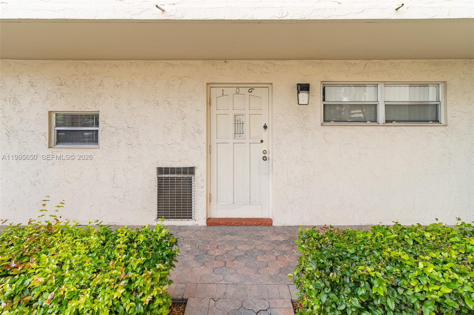 HOLLYBROOK GOLF AND - Residential