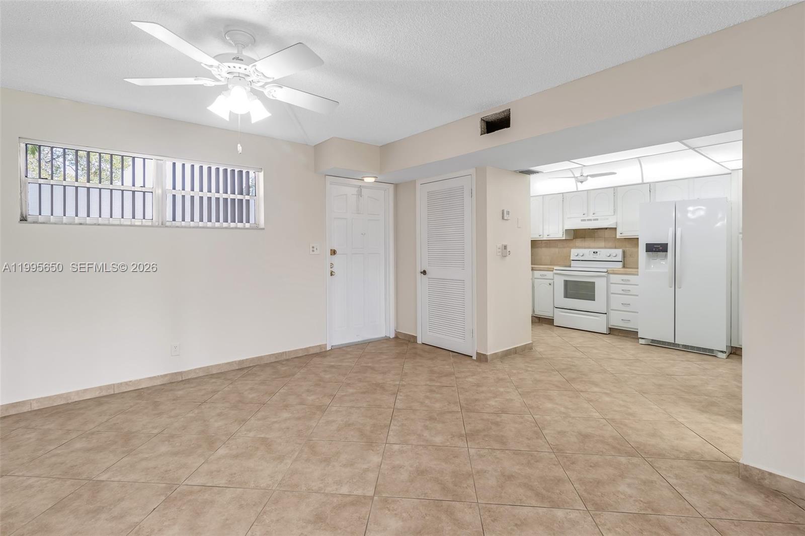 HOLLYBROOK GOLF AND - Residential