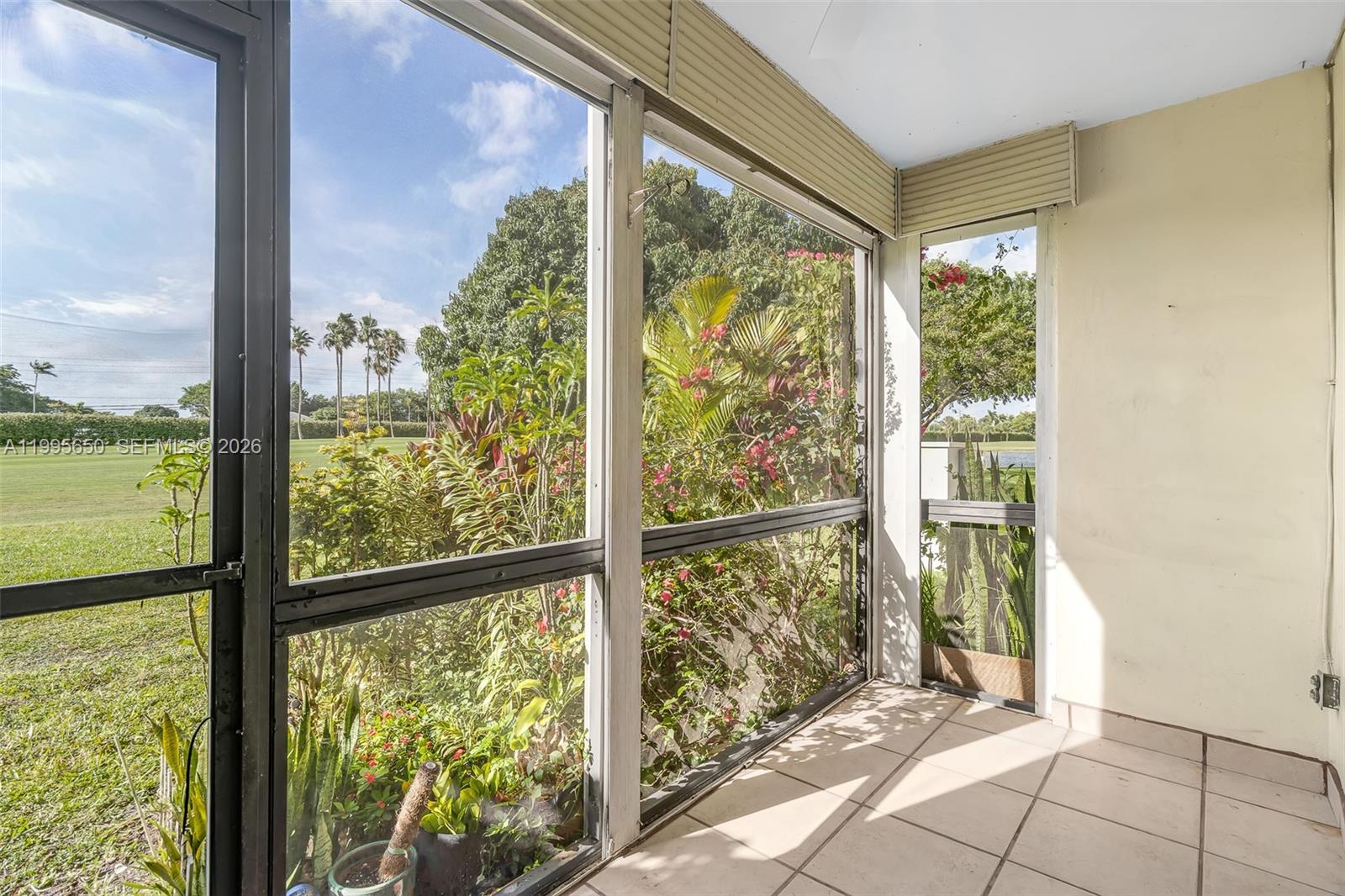 HOLLYBROOK GOLF AND - Residential