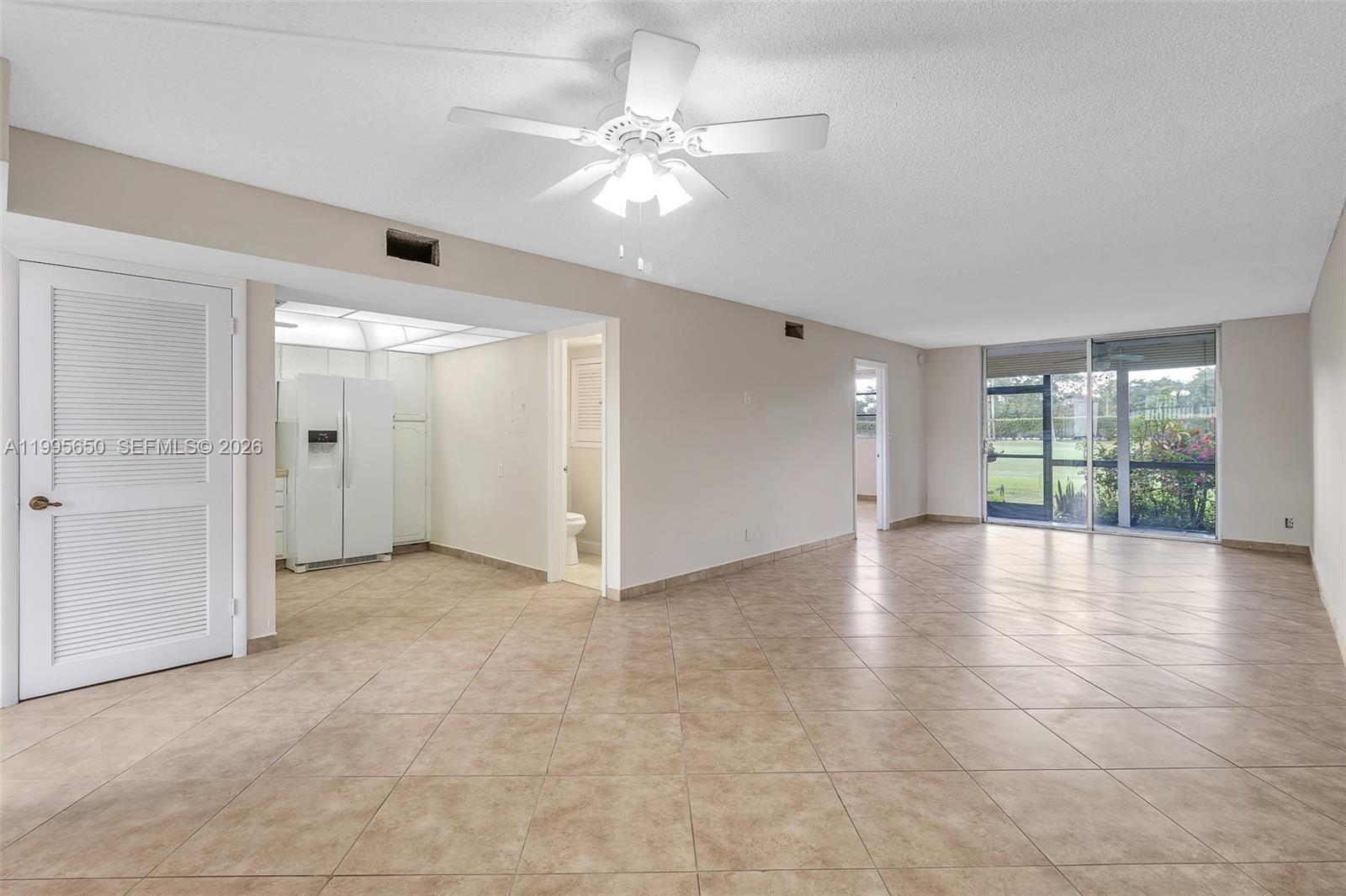 HOLLYBROOK GOLF AND - Residential