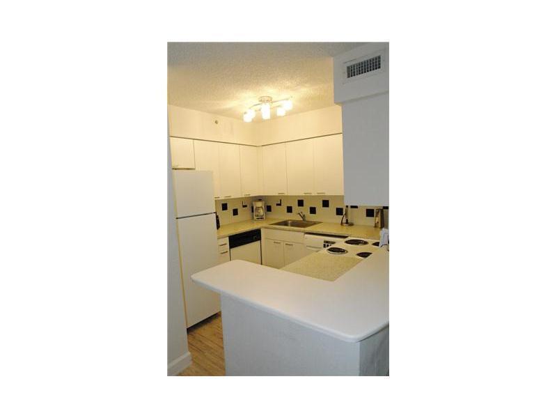 FLAMINGO SOUTH BEACH I CO - Residential Lease