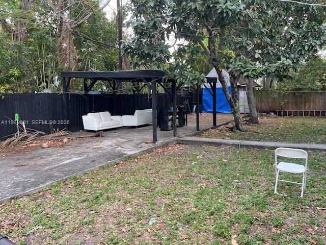 EAST ALLAPATTAH INVESTORS ABSOLUTELY INCREDIBLE OPPORTUNITY TO BUILD NEW in Miami next emerging and rapidly growing Wynwood West Area. Walking distance to Midtown , local art galleries and shopping and popular eateries. Minutes from UM , Jackson Hospital ,Downtown Miami and Design District. This rare , centrally located Duplex is Zoned for Multi Family potentially a consideration for future development. This property is on a corner lot with 8850 sf. offering maximum building potential and can be use for Airbnb or a Multi Family rental. Property features Two units with individual utility meters. Proof of funds must be presented with all offers,  Please contact me for more info.