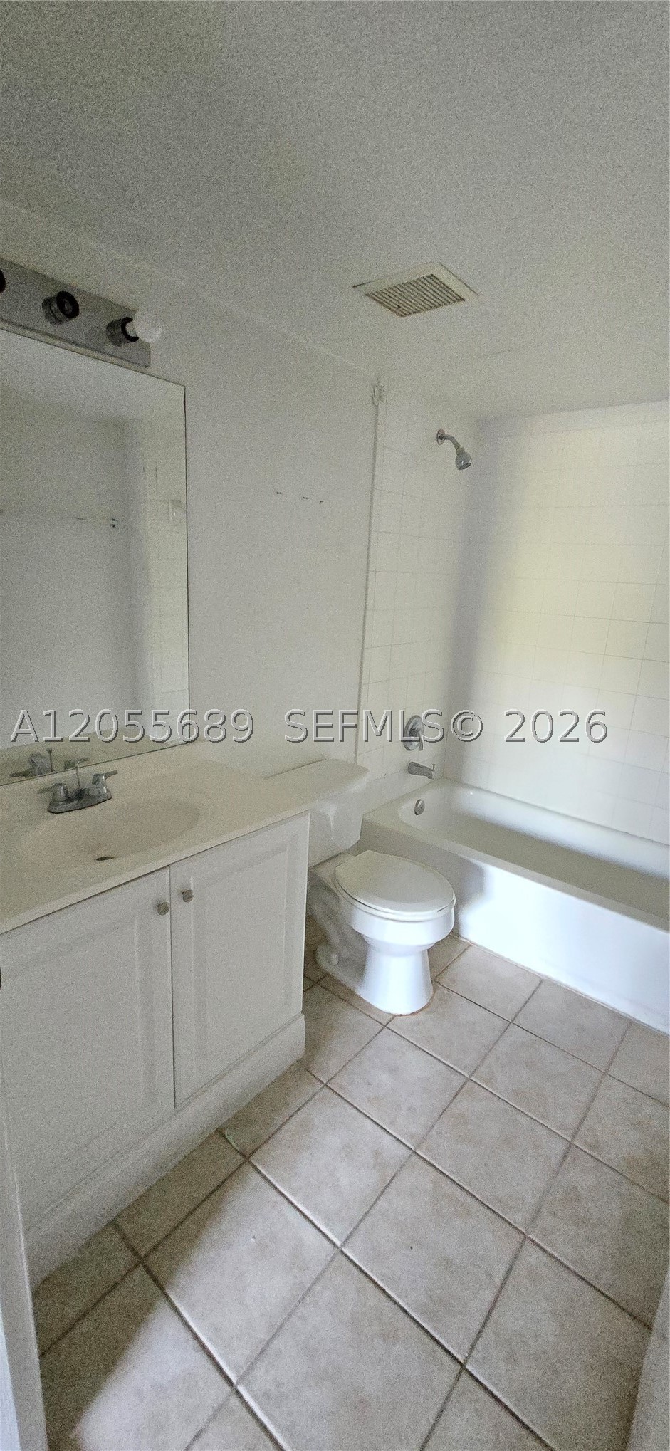GRAND ISLES CONDO - Residential