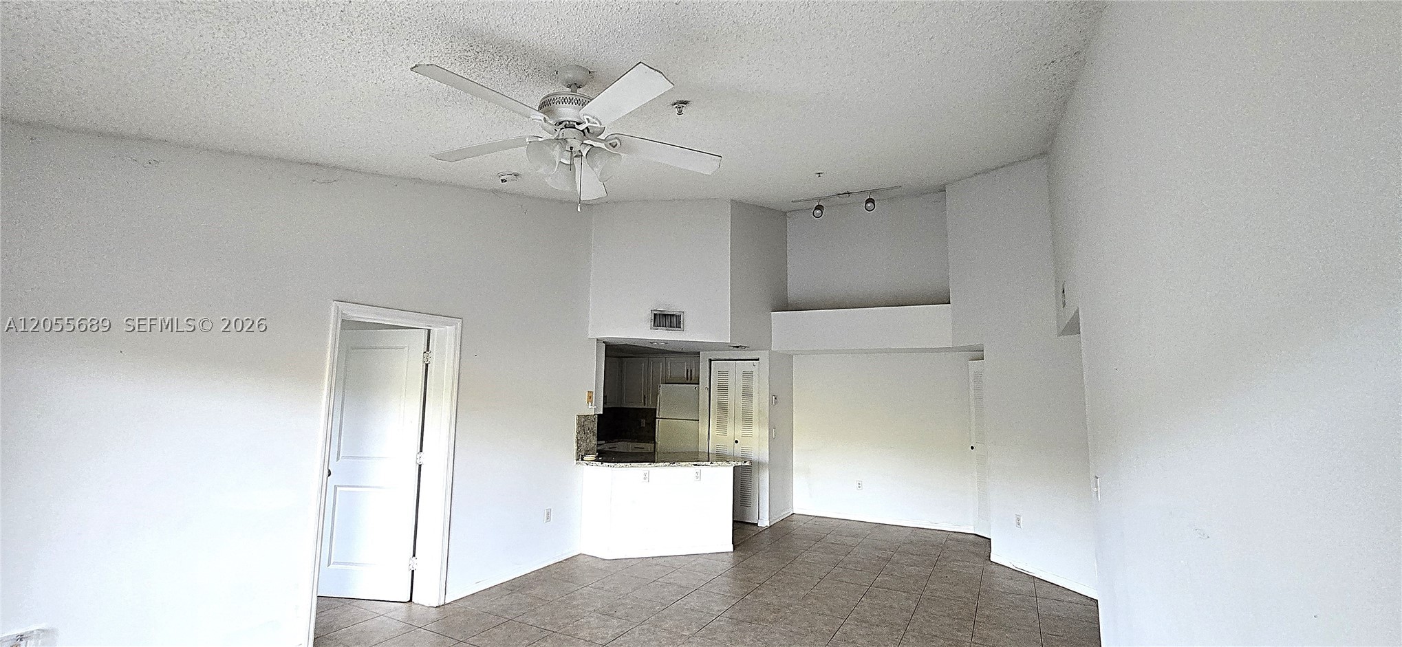 GRAND ISLES CONDO - Residential