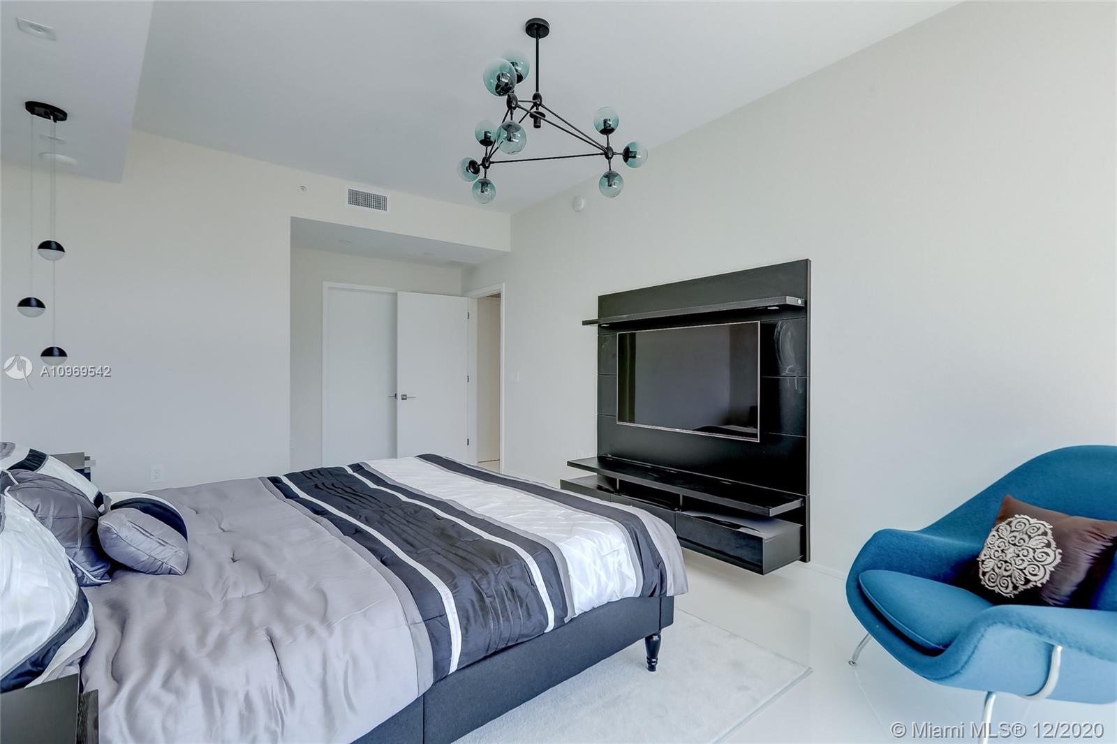 2200 FORT LAUDERDALE BEAC - Residential