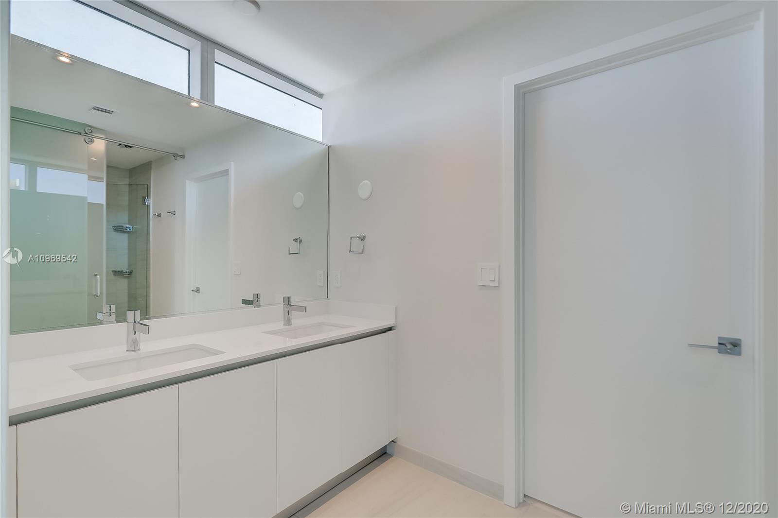 2200 FORT LAUDERDALE BEAC - Residential
