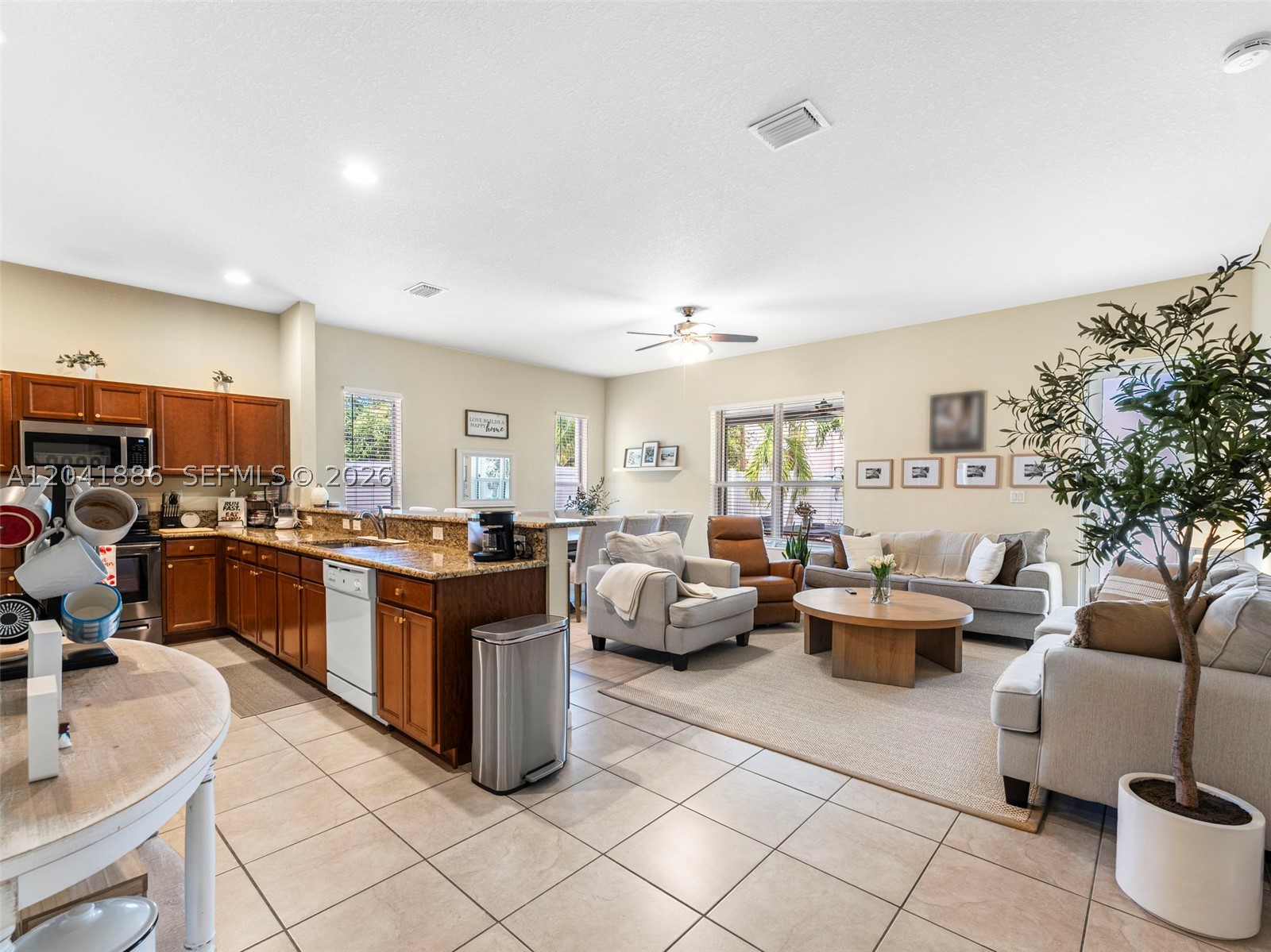 KENDALL COMMONS RESIDENTI - Residential