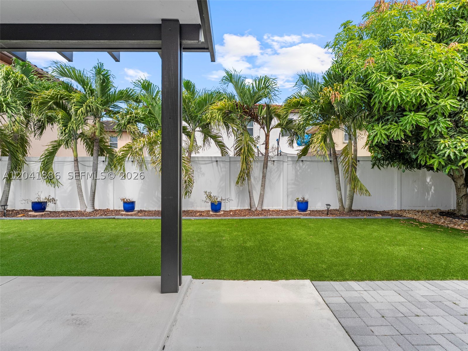 KENDALL COMMONS RESIDENTI - Residential
