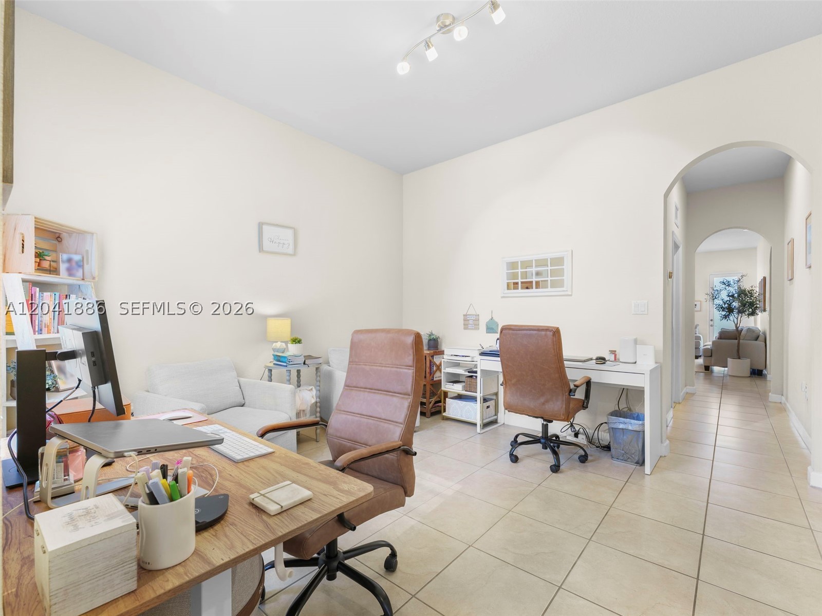 KENDALL COMMONS RESIDENTI - Residential
