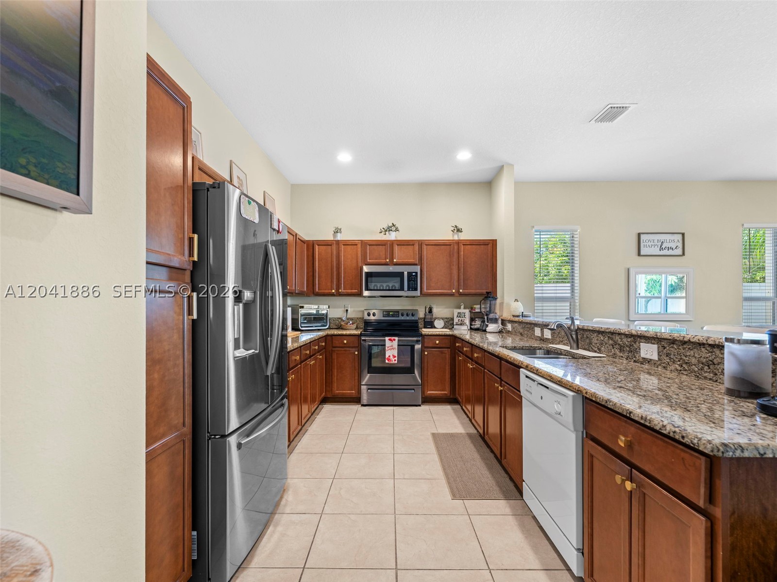 KENDALL COMMONS RESIDENTI - Residential