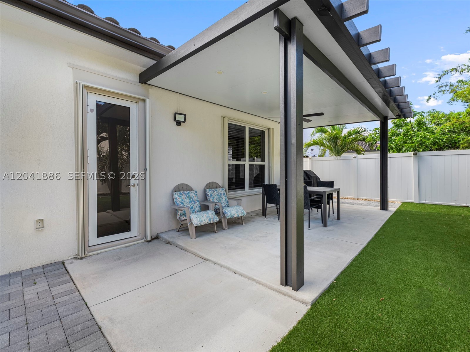 KENDALL COMMONS RESIDENTI - Residential