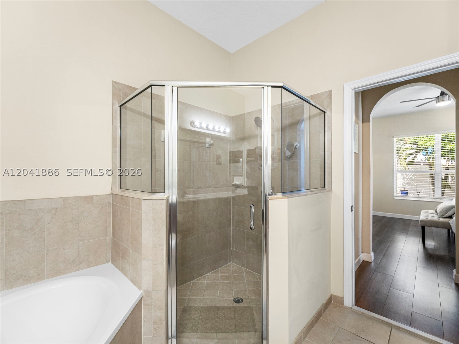 KENDALL COMMONS RESIDENTI - Residential