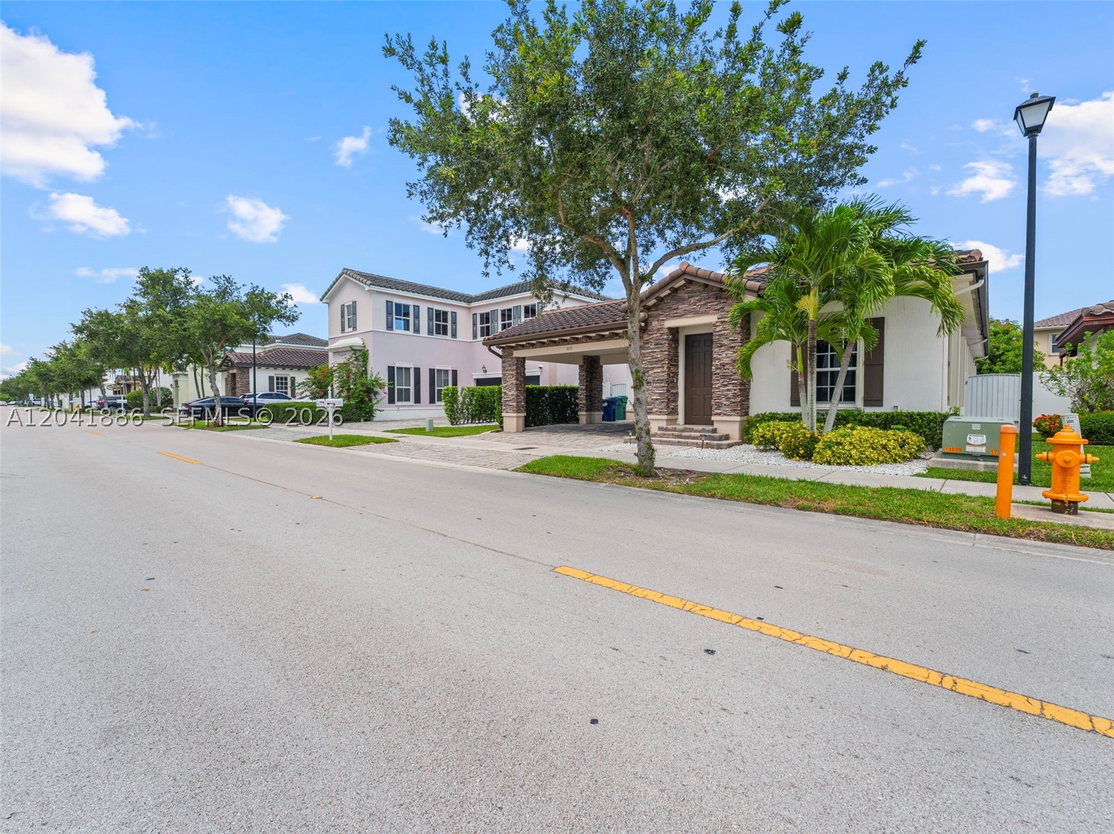KENDALL COMMONS RESIDENTI - Residential
