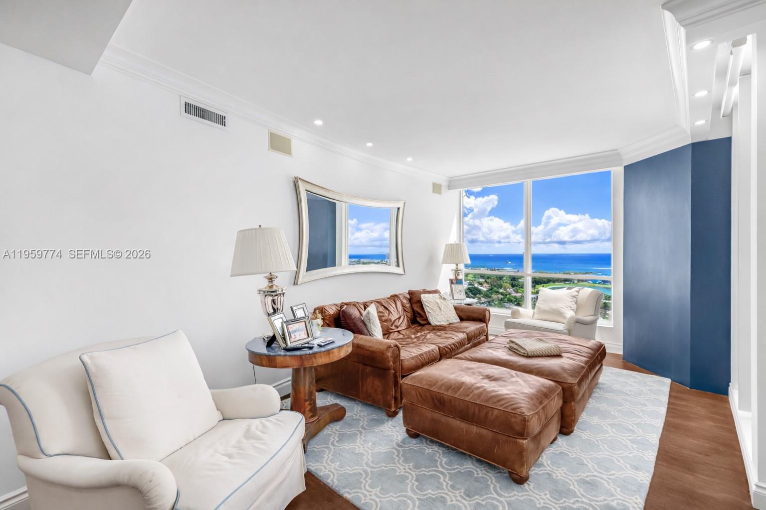 SUNSET HARBOUR NORTH COND - Residential