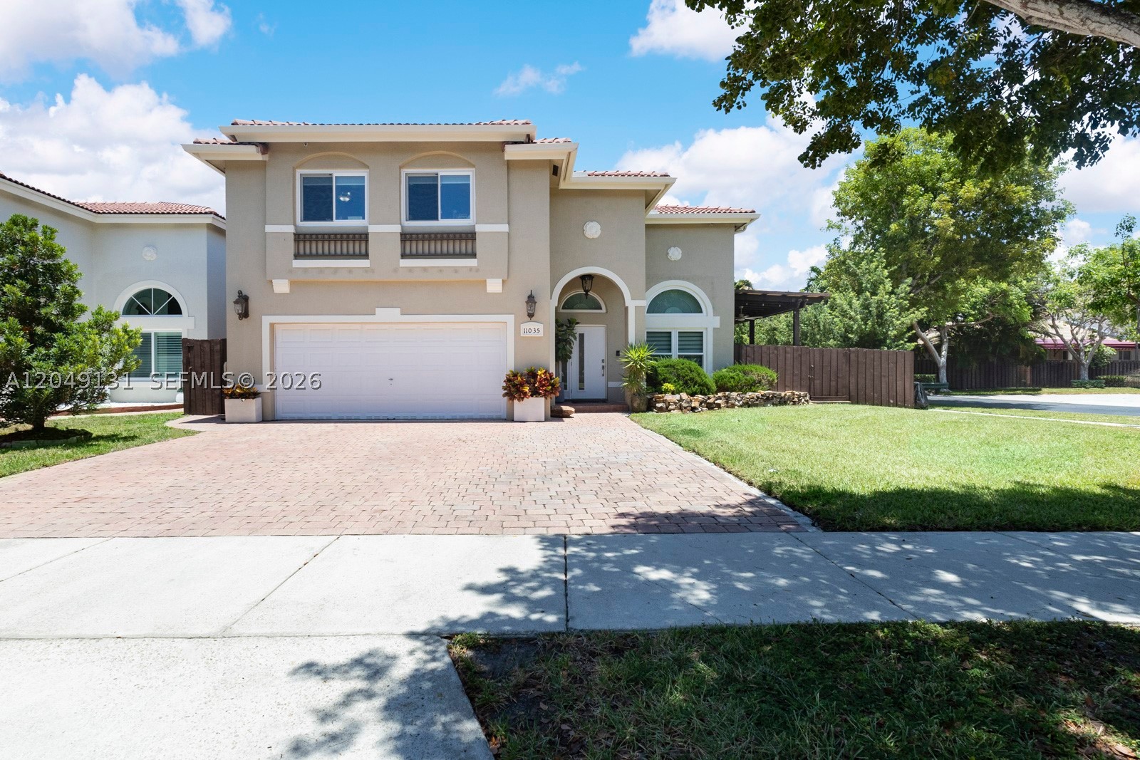 DORAL MEADOWS 1ST ADDN - Residential