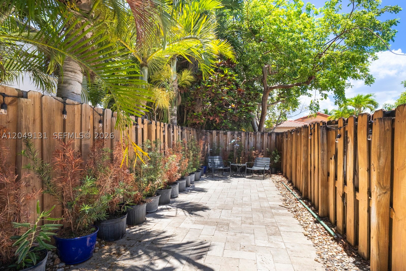 DORAL MEADOWS 1ST ADDN - Residential