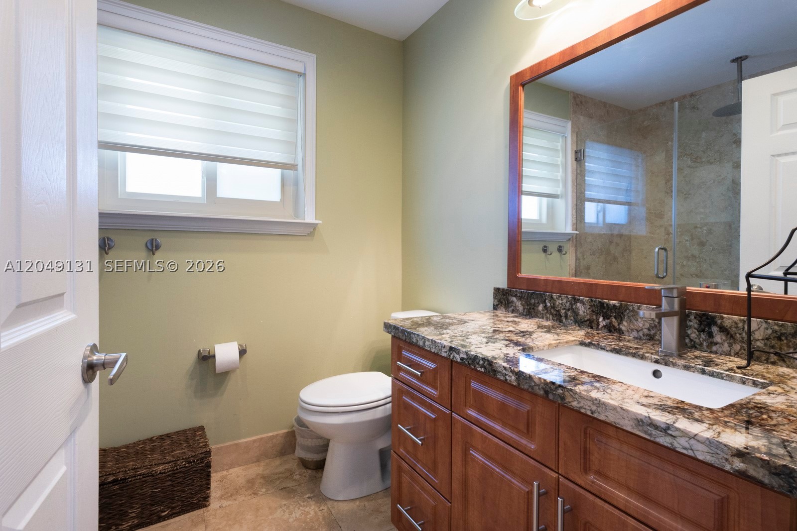 DORAL MEADOWS 1ST ADDN - Residential
