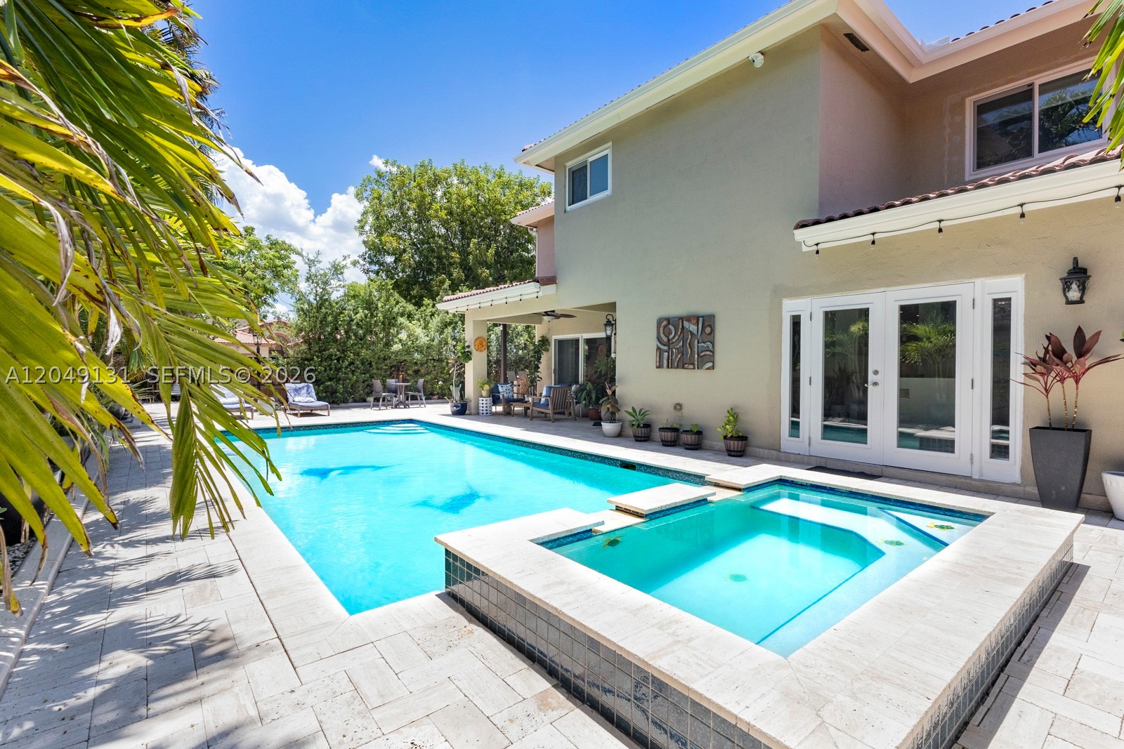 DORAL MEADOWS 1ST ADDN - Residential