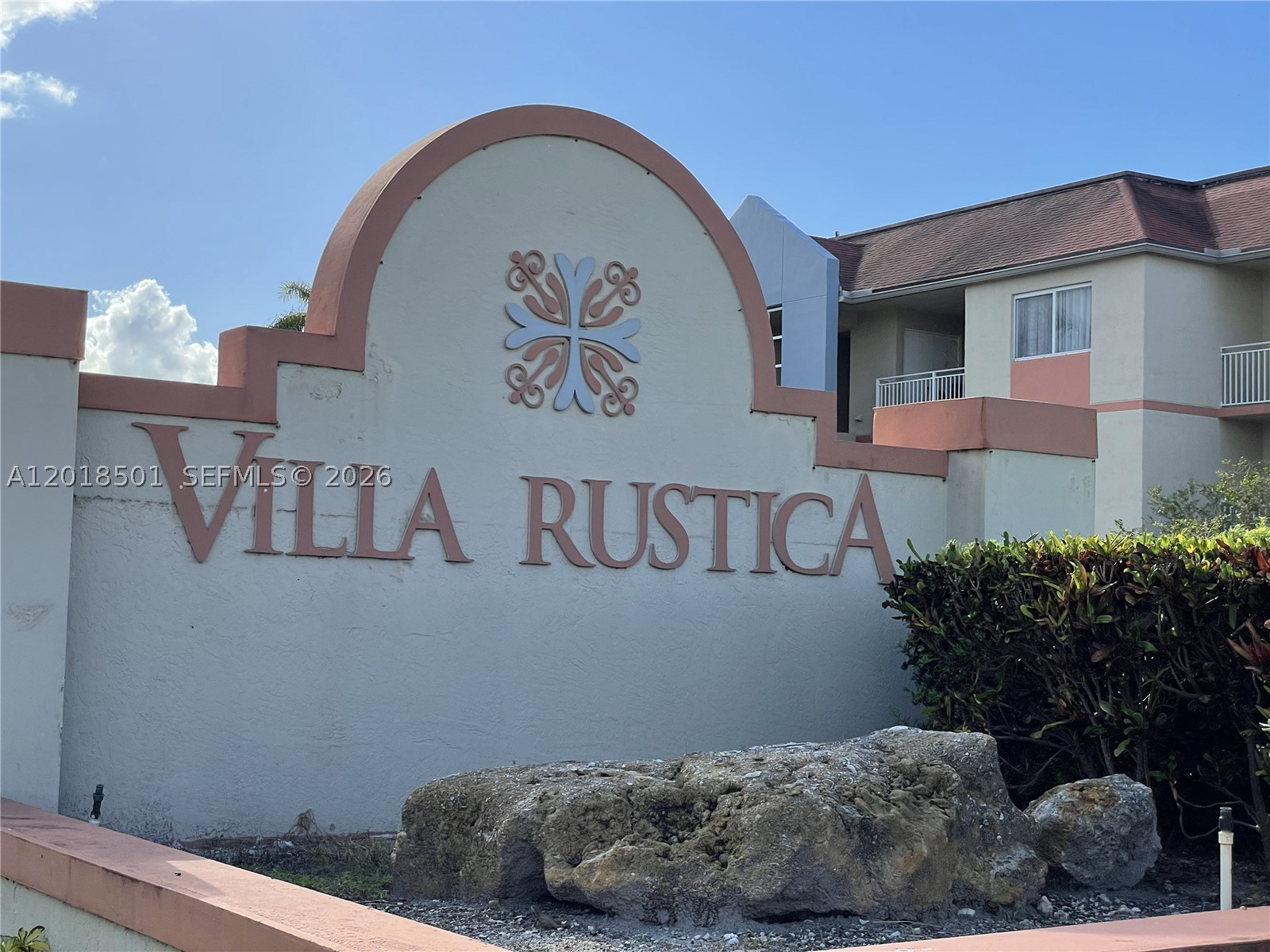 VILLA RUSTICA I CONDO - Residential