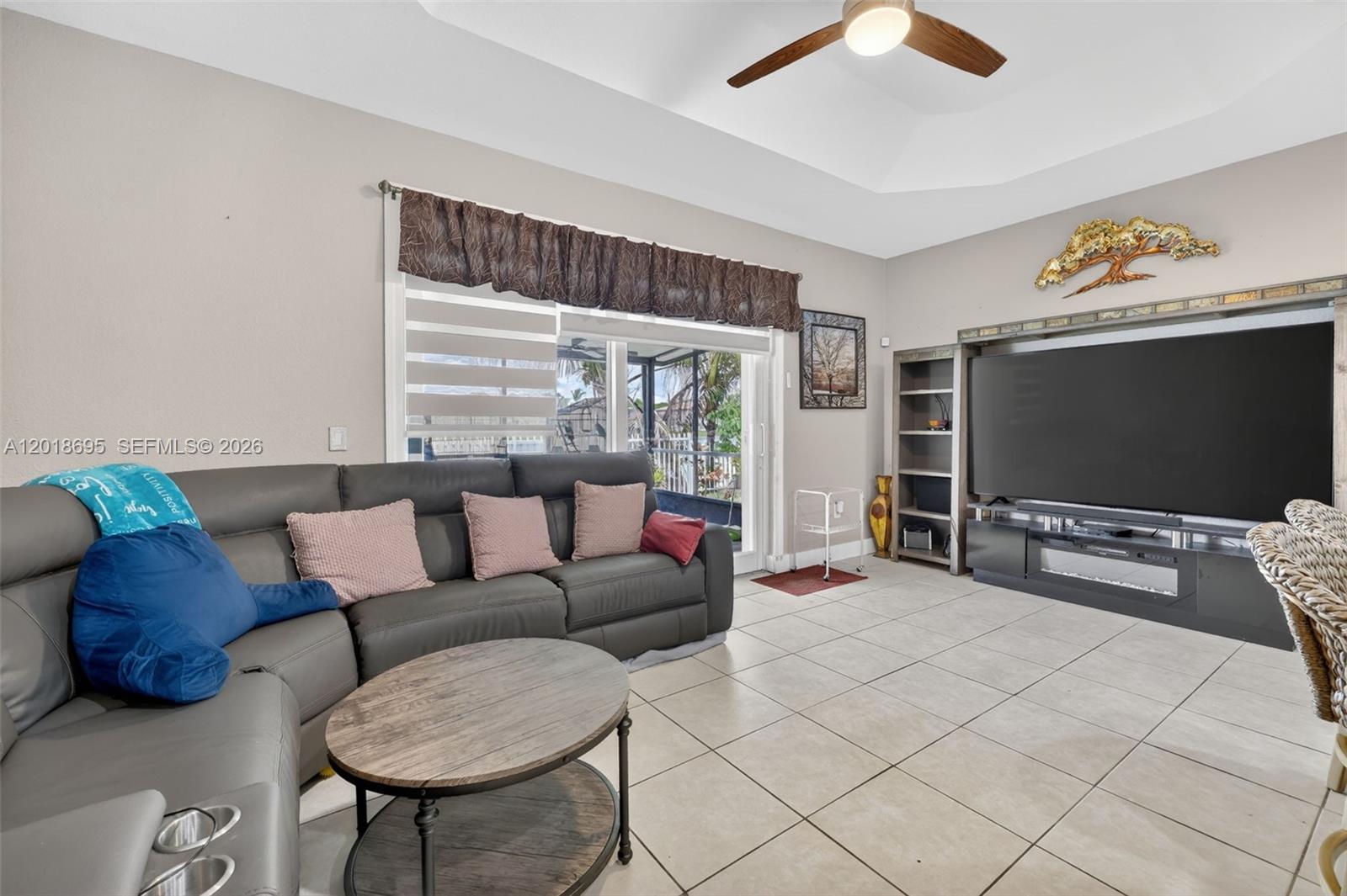 FLORIDIAN BAY ESTATES SOU - Residential