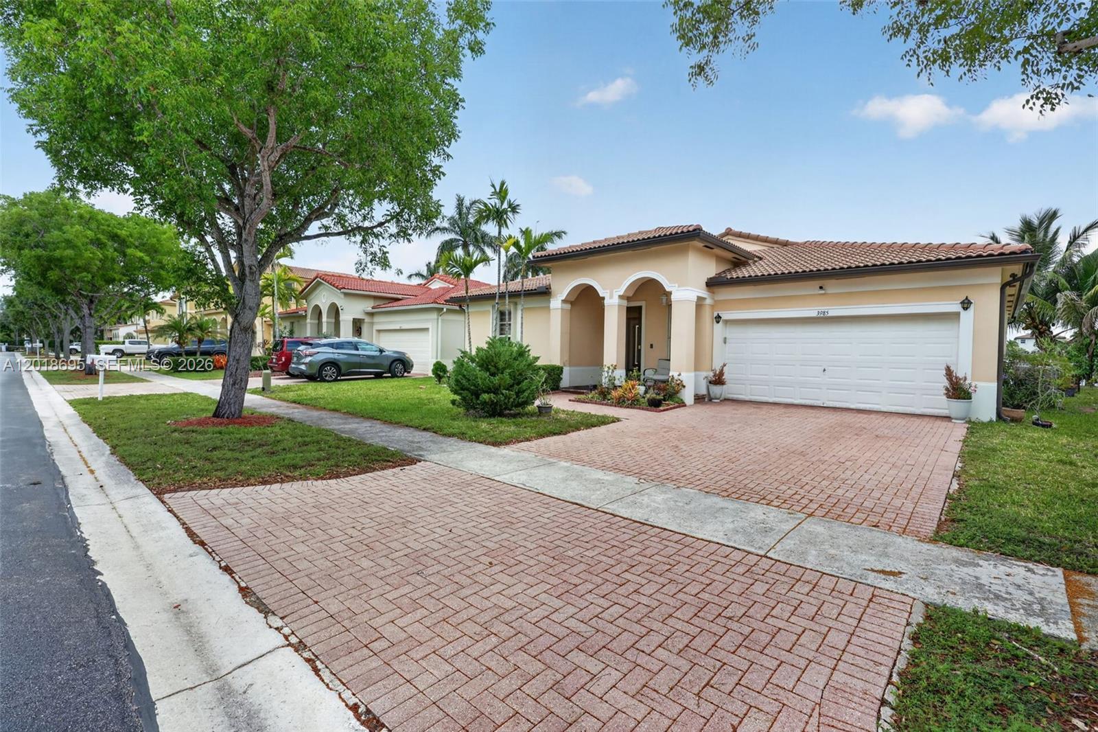 FLORIDIAN BAY ESTATES SOU - Residential