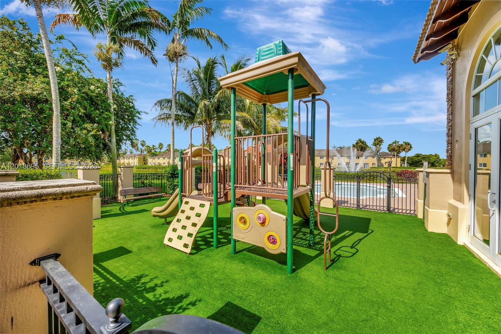 FLORIDIAN BAY ESTATES SOU - Residential