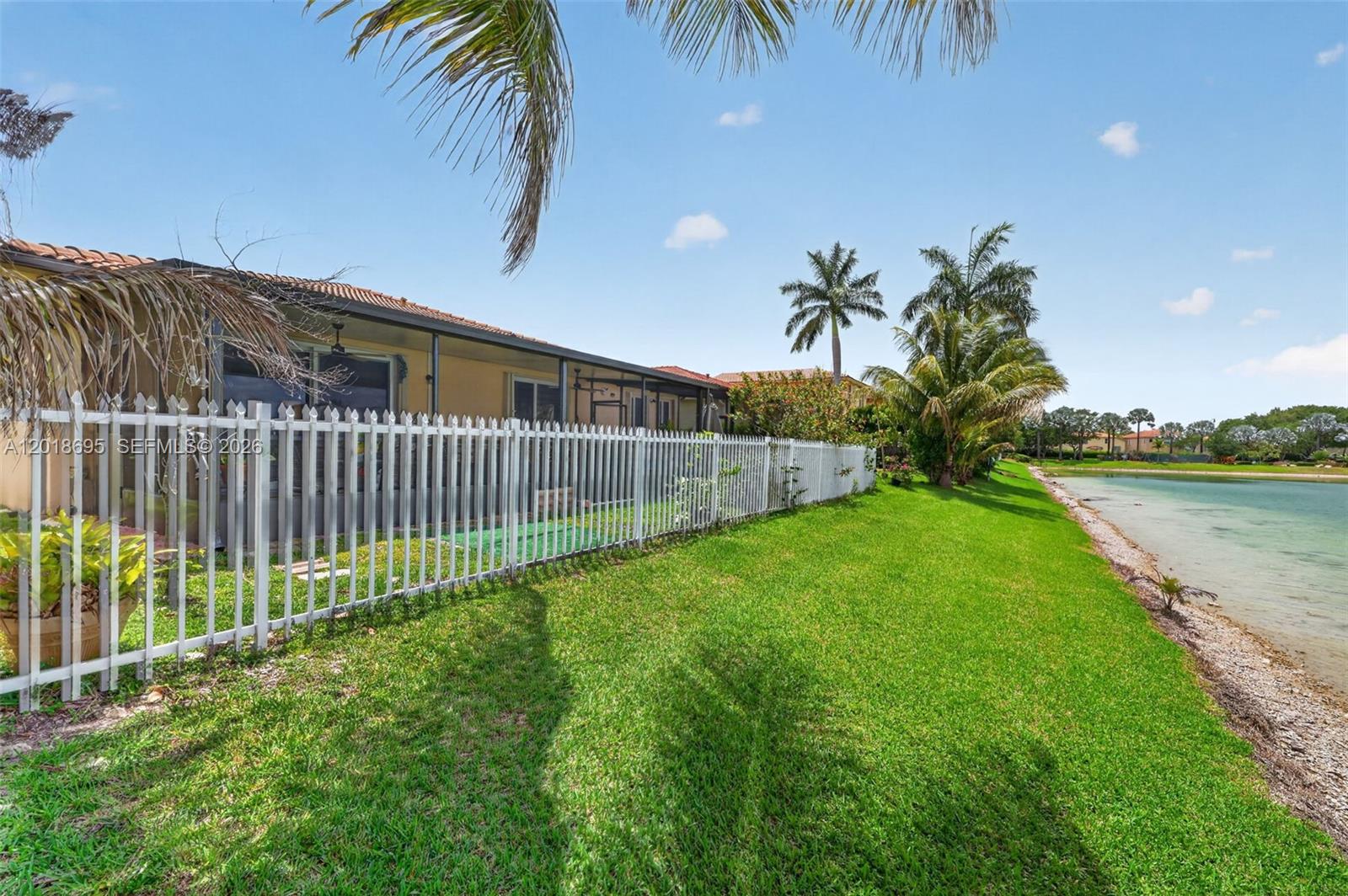 FLORIDIAN BAY ESTATES SOU - Residential