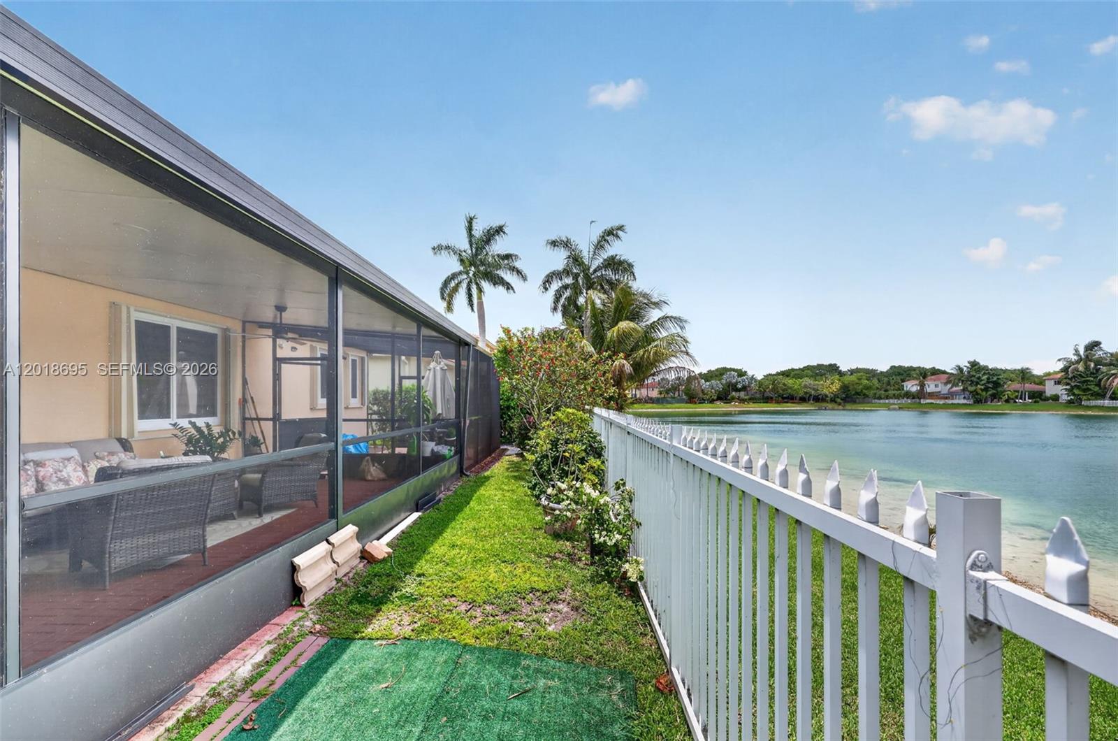 FLORIDIAN BAY ESTATES SOU - Residential