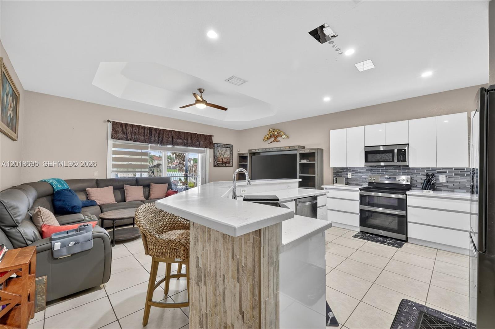 FLORIDIAN BAY ESTATES SOU - Residential