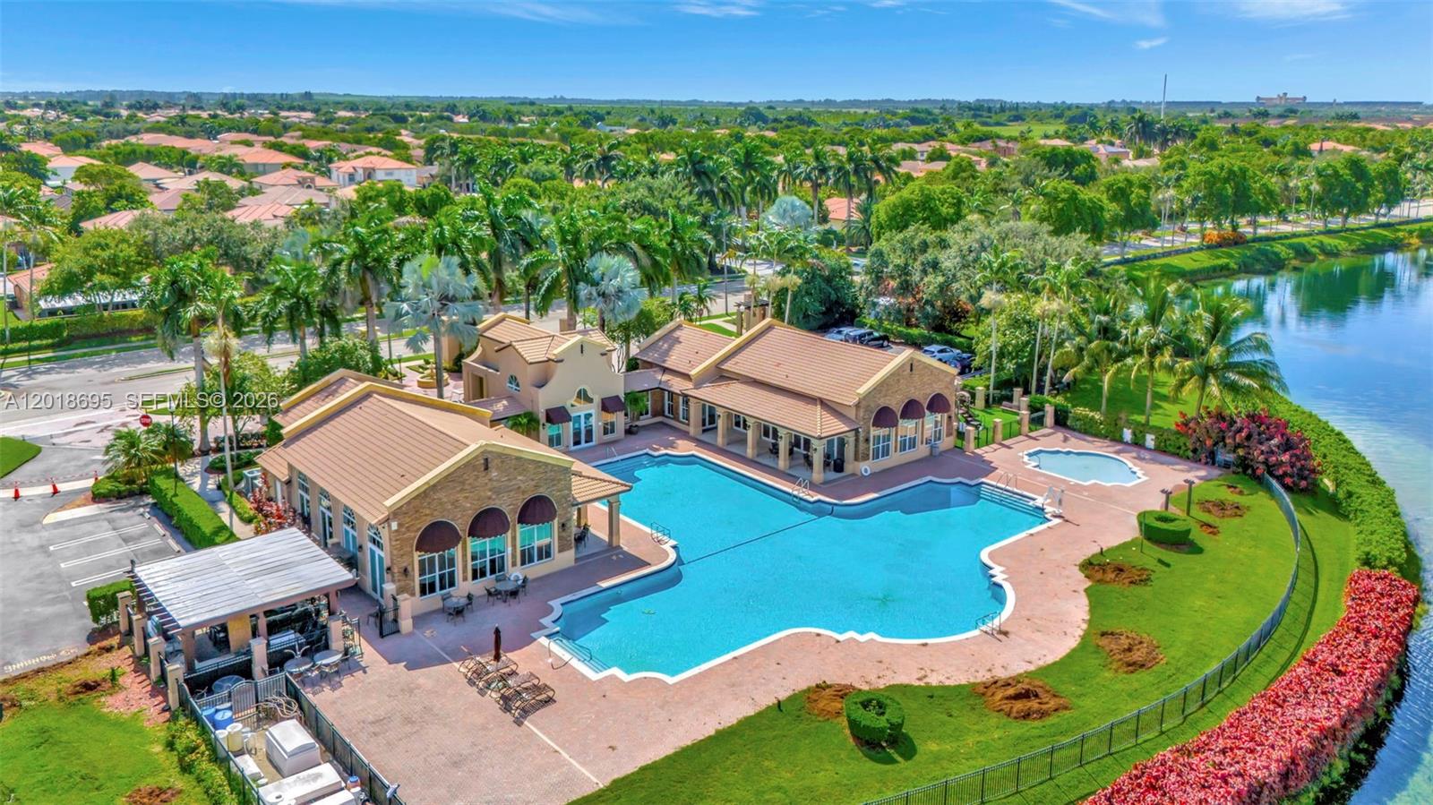 FLORIDIAN BAY ESTATES SOU - Residential